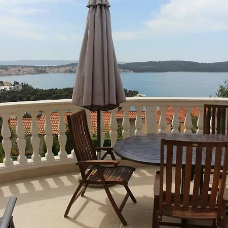 Lizzi Holiday home *
