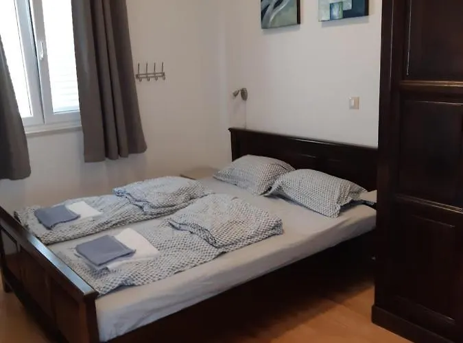 Lizzi Дом отдыха Трогир