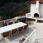 Lizzi Holiday home *