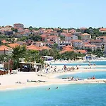Lizzi Trogir